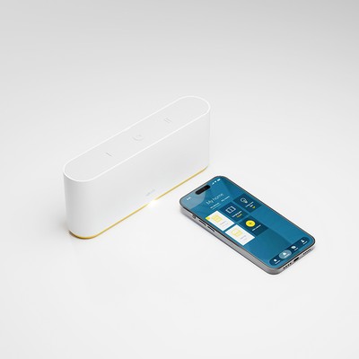 TaHoma switch box with TaHoma mobile app